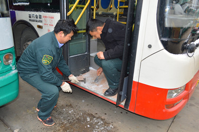 切实做好雨雪冰冻等极端天气的安全生产工作_副本.jpg