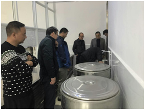 集团公司领导亲临东部车场查看职工食堂施工情况 集团公司领导亲临东部车场查看职工食堂施工情况