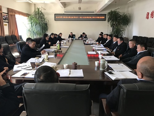 五公司组织学习“程连元同志在市委十一届二次全会上的工作报告”（黄奚丽）