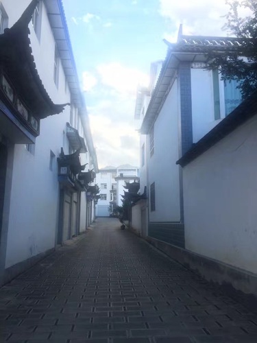 幽静（张宏宇）