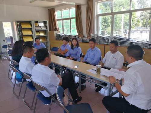 2017年6月10日十四车队党支部召开党员大会学习相关文件精神1 2017年6月10日十四车队党支部召开党员大会学习相关文件精神1