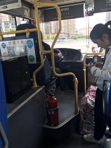 26车队队干跟车检查 26车队队干跟车检查
