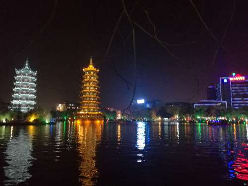 夜景   姚芳