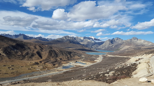 巍巍山河