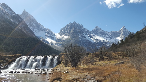 雪山之泉