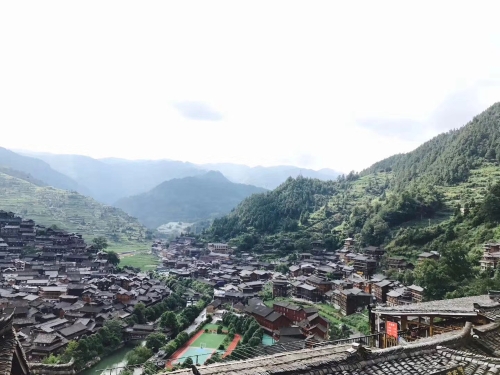 山寨 作者:马敏龙 山寨 作者:马敏龙